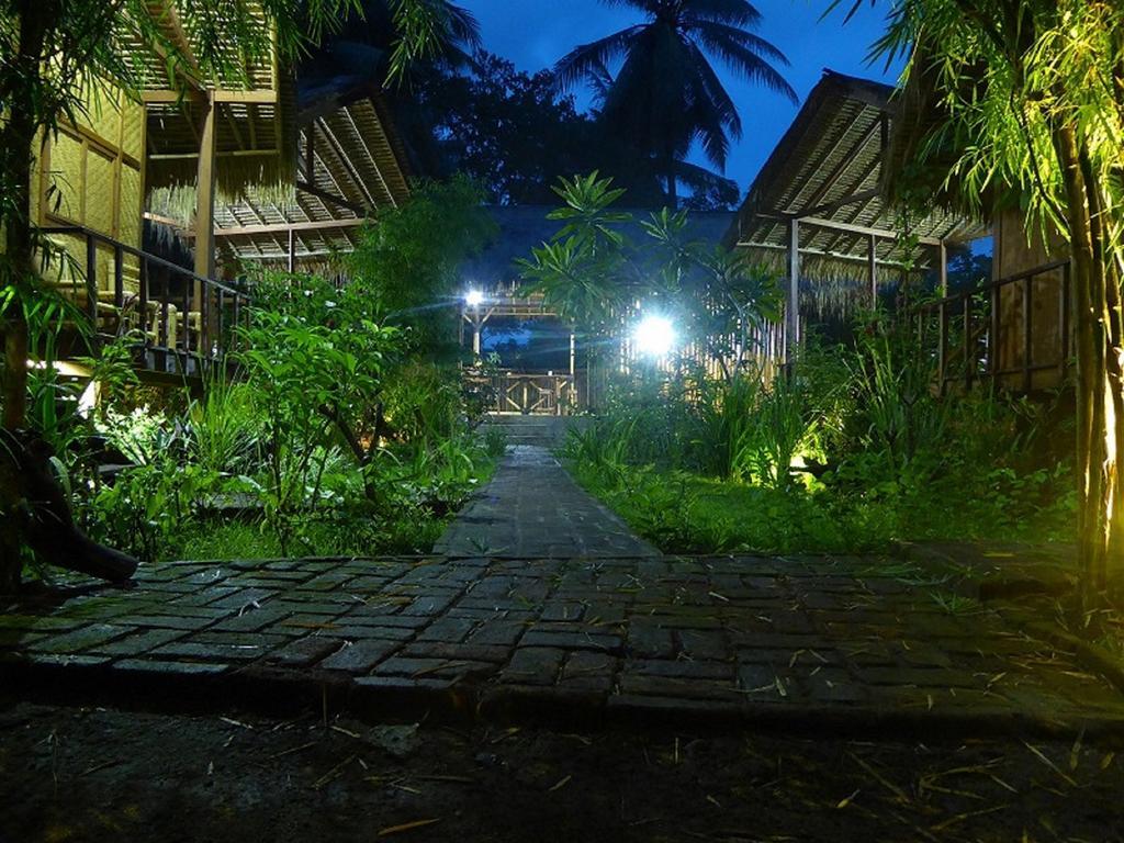 Shibui Garden Bungalows And Restaurant タンジュン エクステリア 写真
