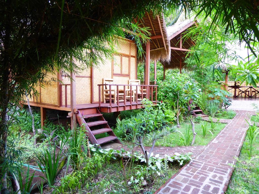 Shibui Garden Bungalows And Restaurant タンジュン エクステリア 写真
