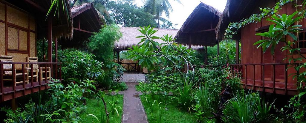Shibui Garden Bungalows And Restaurant タンジュン エクステリア 写真